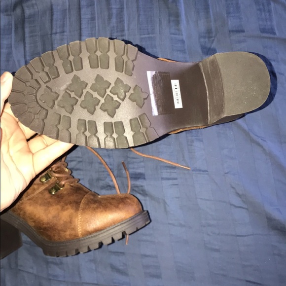 Torrid Lace up heeled boogie - Picture 4 of 6